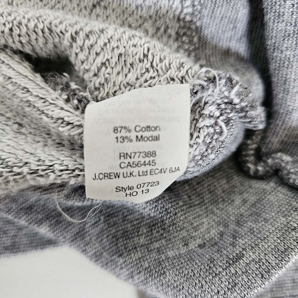 J Crew Grey Sweatshirt Triangle Graphic Size Medium Soft Geometric Print - Picture 5 of 6